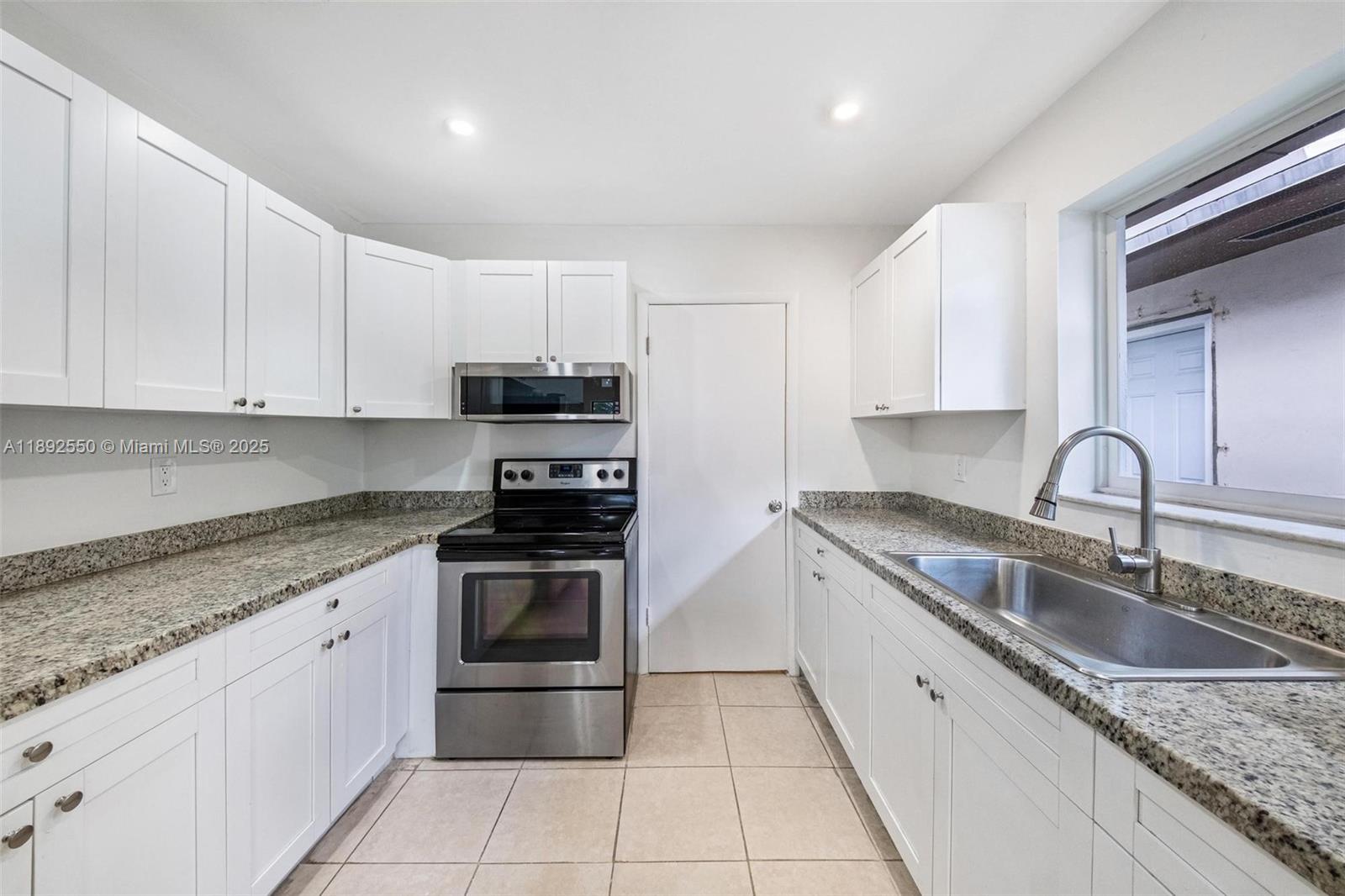 TWIN ROSE - Residential