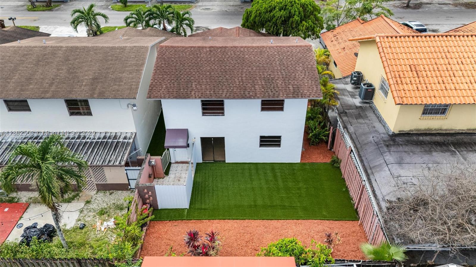 TWIN ROSE - Residential