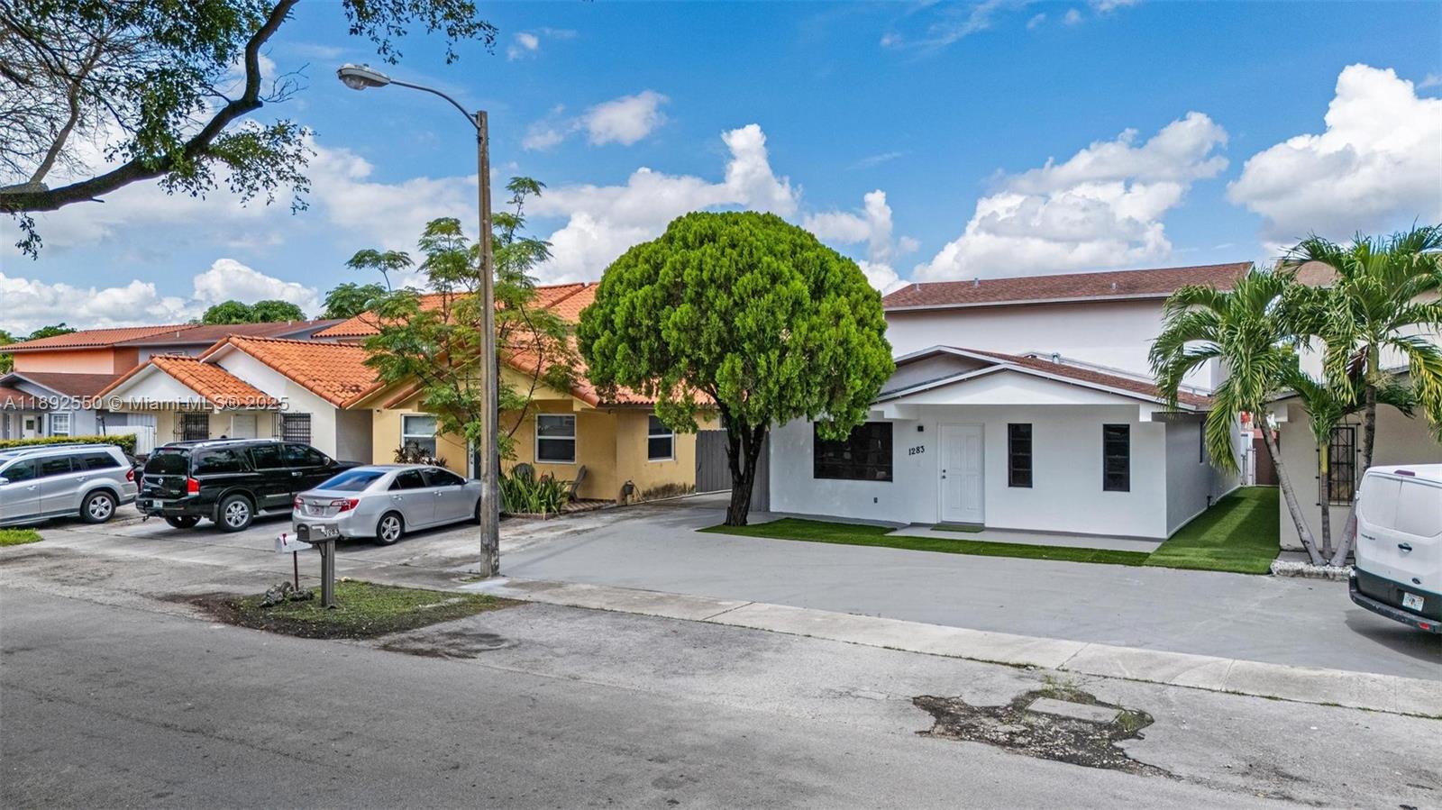 TWIN ROSE - Residential