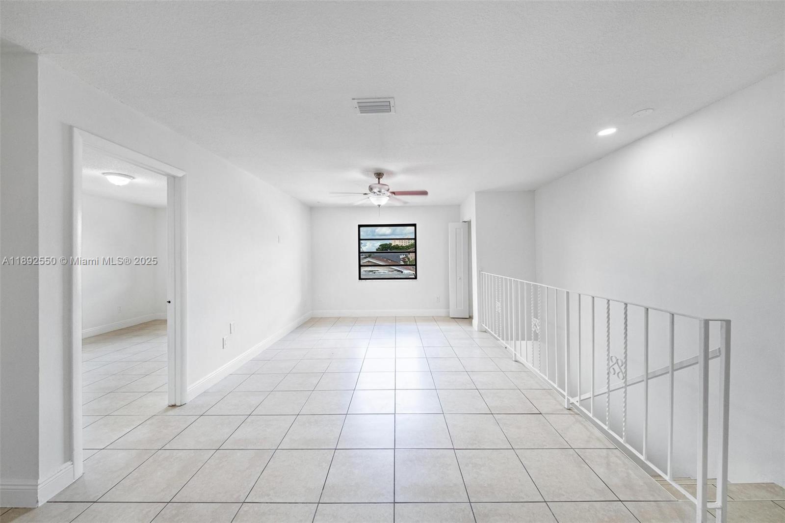 TWIN ROSE - Residential
