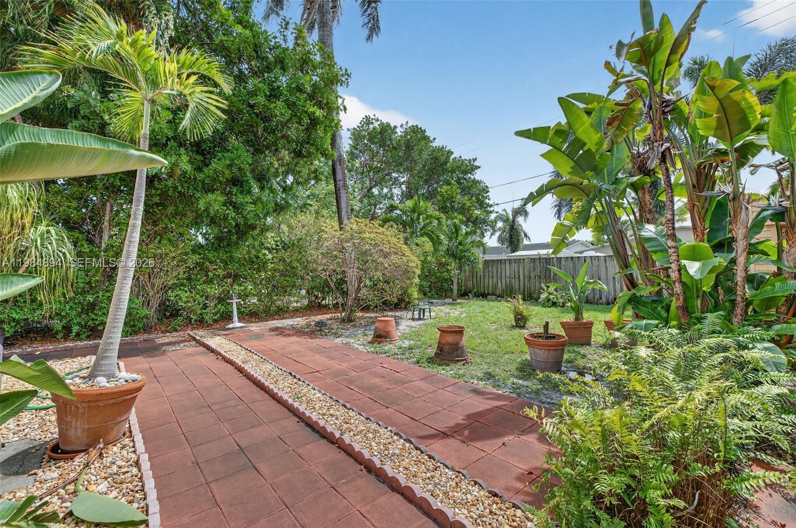 ISLAND VIEW - Residential Income