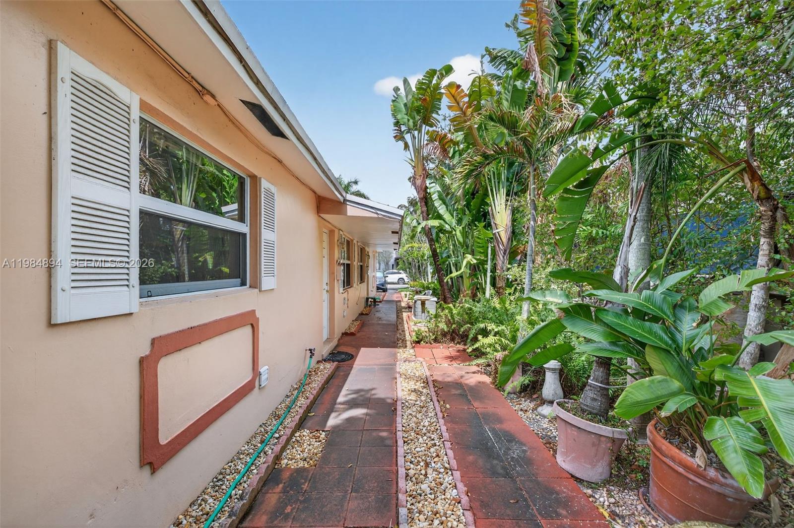 ISLAND VIEW - Residential Income