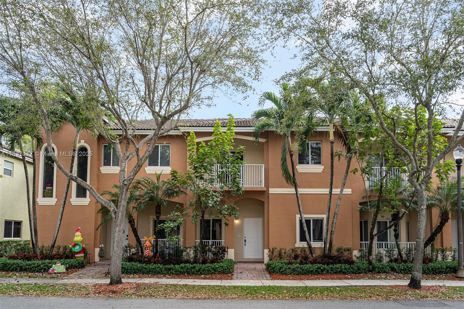 Welcome to this charming 4-bedroom, 3-bathroom home located in the desirable community of Cali Greens. Step inside to discover a open floor plan, featuring tile and vinyl flooring throughout, providing both style and durability. The home features updated kitchen, complete with stainless steel appliances, modern cabinetry, and ample counter space—perfect for both everyday meals and entertaining guests. The spacious dining area flows seamlessly into the living room, creating a welcoming space for family gatherings and socializing. The generously sized bedrooms provide comfort and privacy, with the master suite offering a private en-suite bathroom for added convenience.