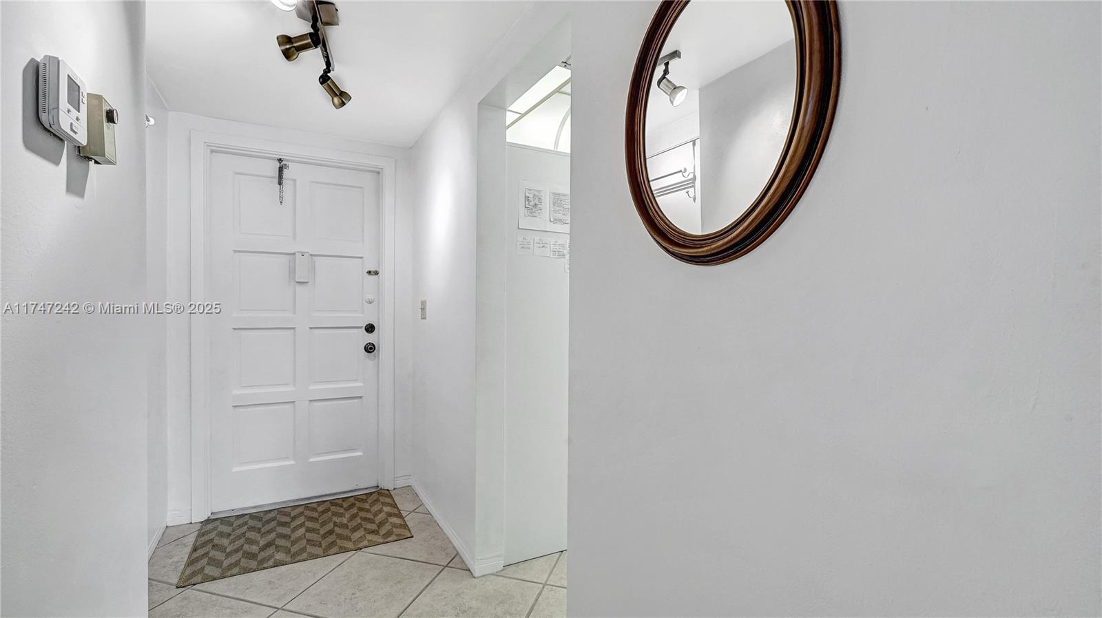 HILLCREST COUNTRY CLUB AP - Residential