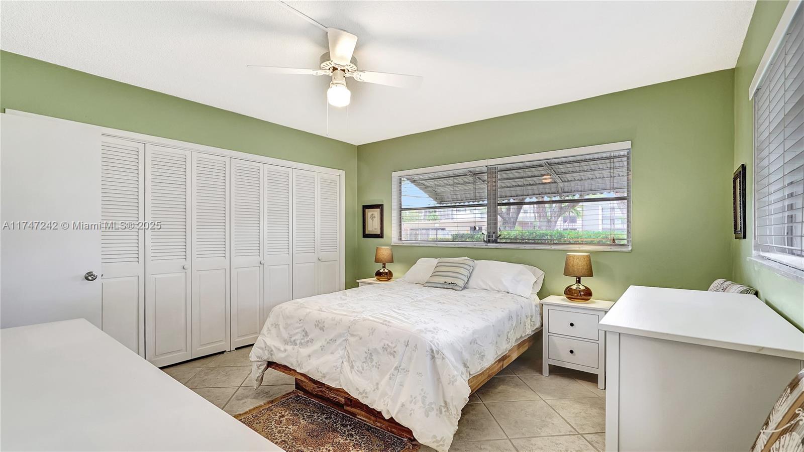 HILLCREST COUNTRY CLUB AP - Residential