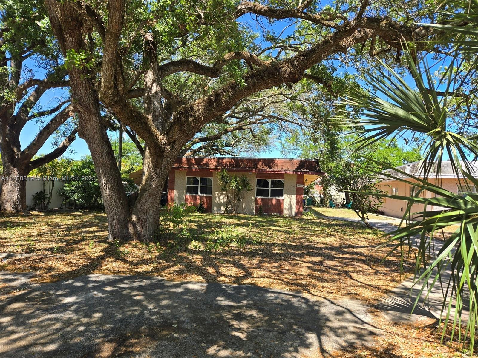 4101 Sw 54th Ct 2, Dania Beach, Miami-Dade County, Florida - 3 Bedrooms  
1 Bathrooms - 