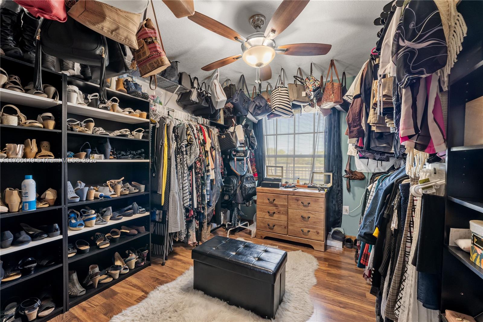 PLEASANT HILL TRAILS UNIT - Residential