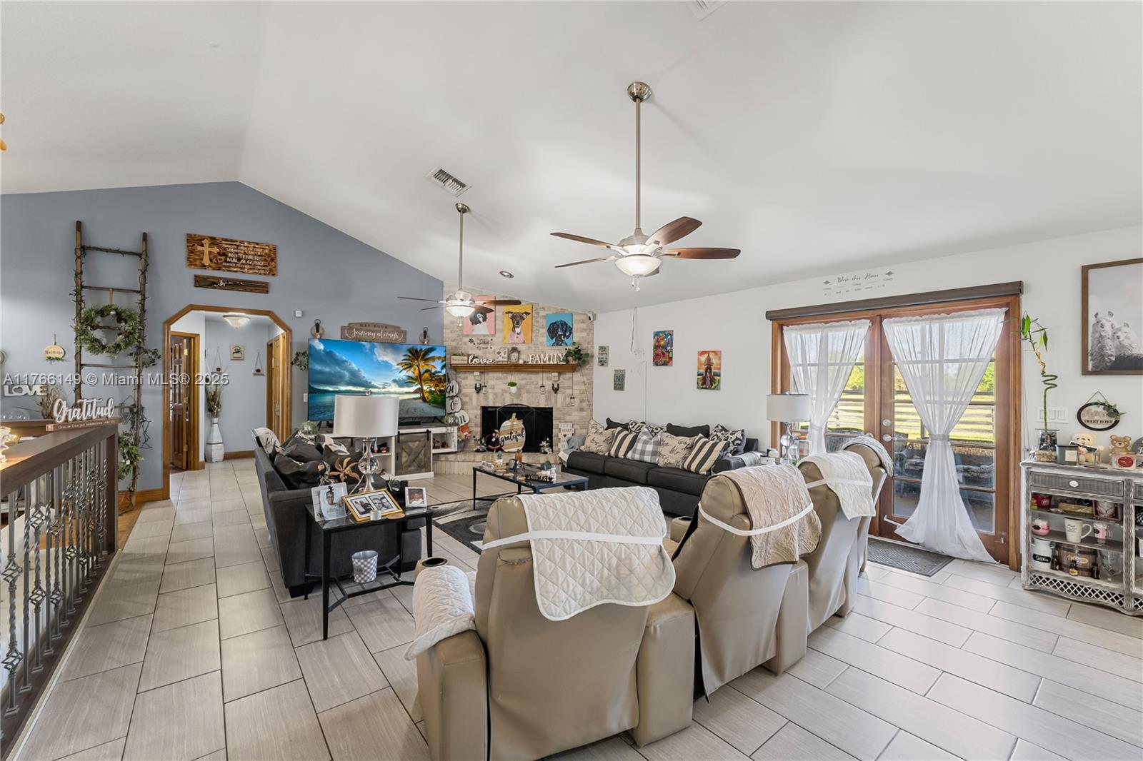 PLEASANT HILL TRAILS UNIT - Residential