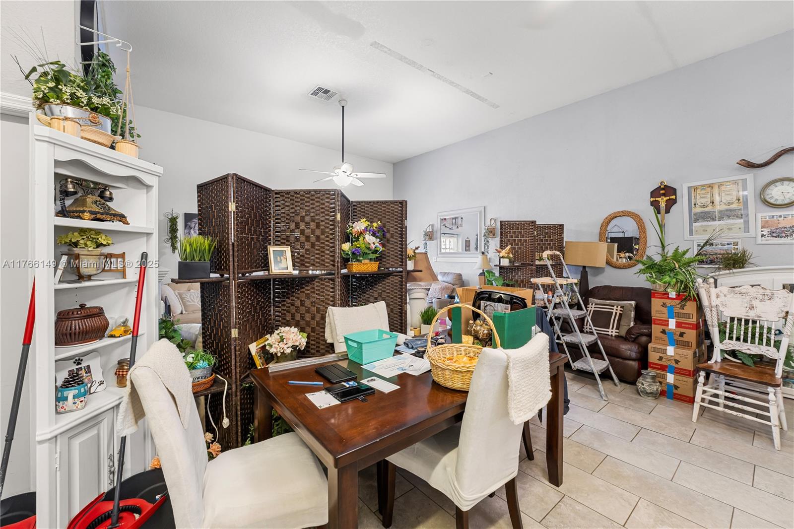 PLEASANT HILL TRAILS UNIT - Residential