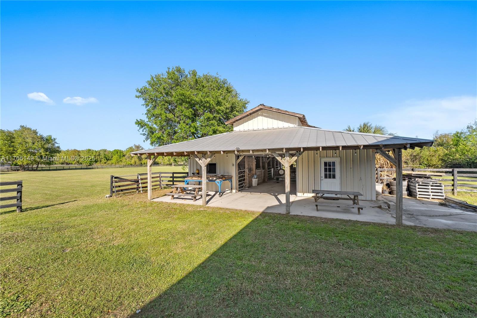 PLEASANT HILL TRAILS UNIT - Residential