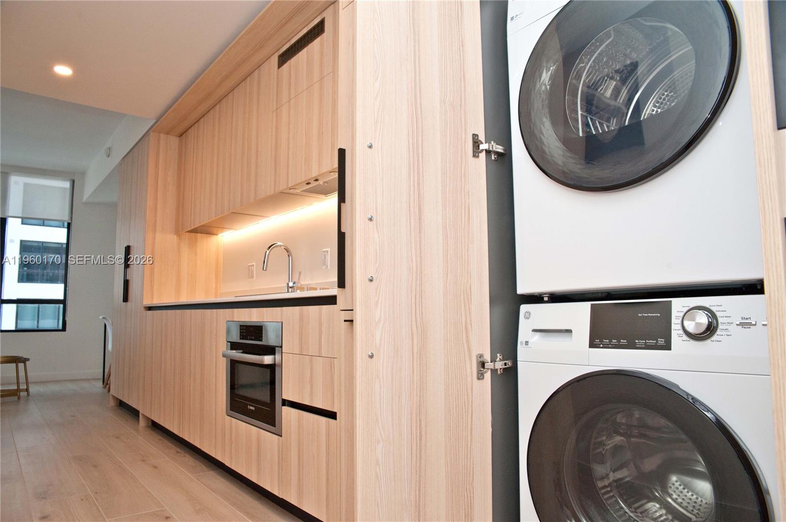 225 N Miami Ave 2306