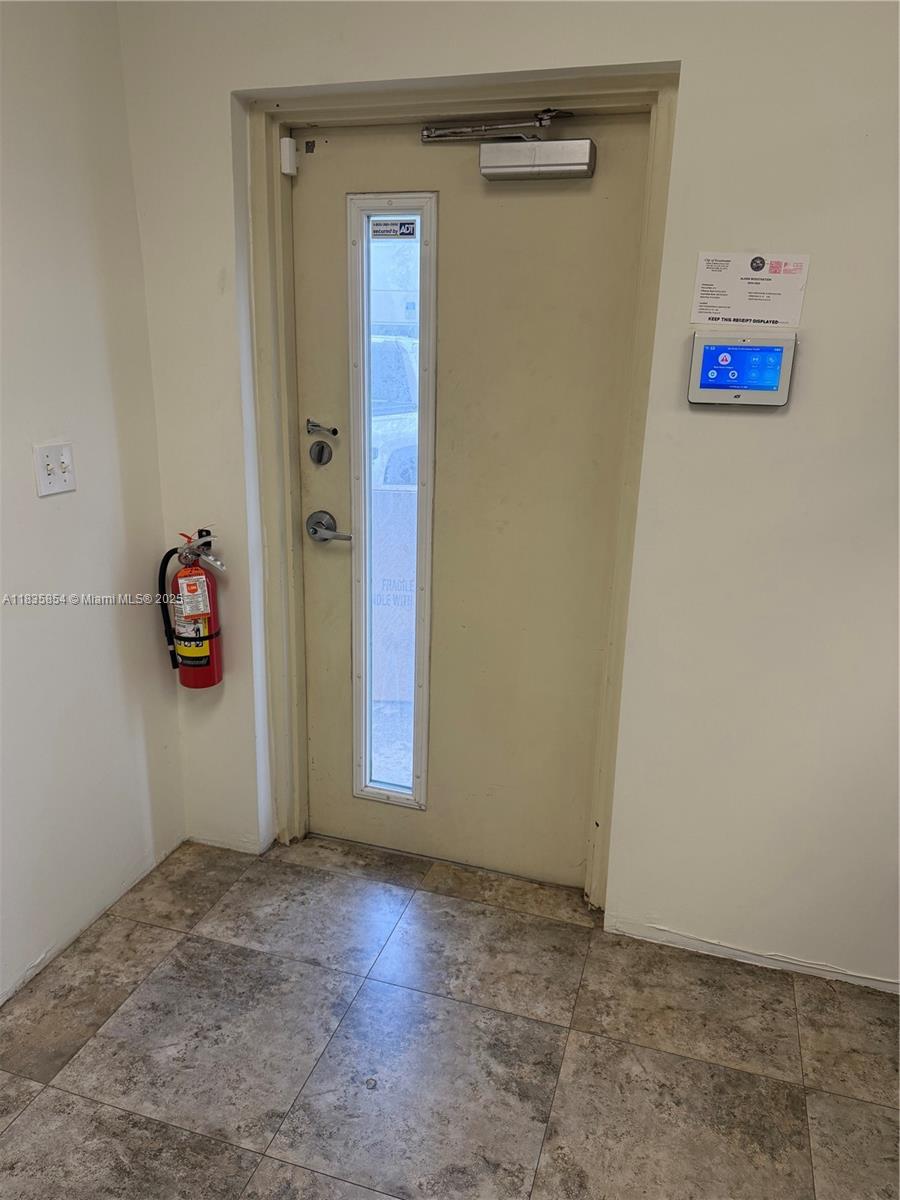 10900 NW 21st St 140, Sweetwater, FL, 33172/$1,750,000 3 10900 NW 21st St 140