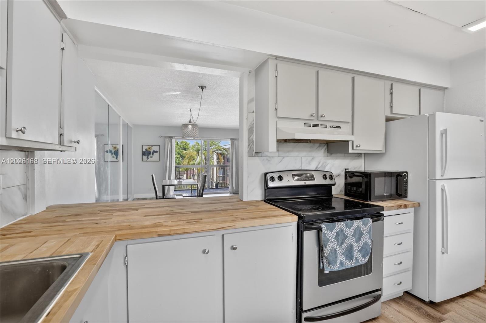 NOVA GARDENS CONDO - Residential