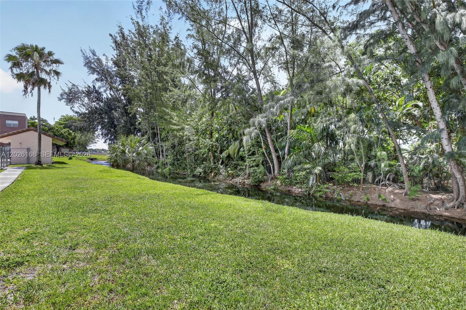 NOVA GARDENS CONDO - Residential