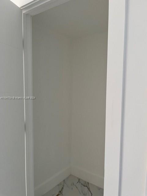 OAK MANOR - Residential