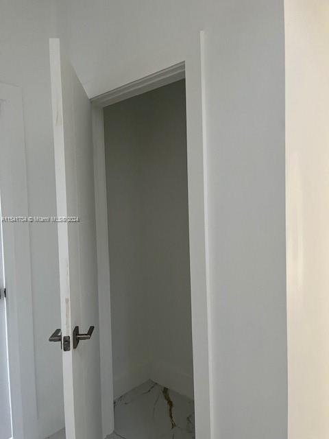 OAK MANOR - Residential