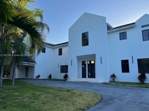 5455 SW 60 CT Miami FL 33155
