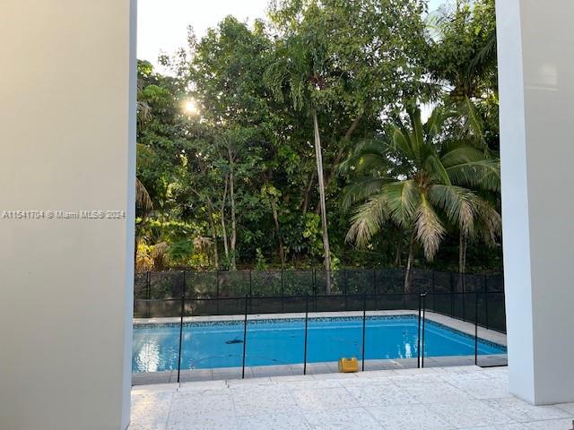 OAK MANOR - Residential