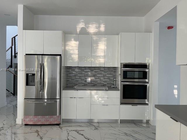 OAK MANOR - Residential