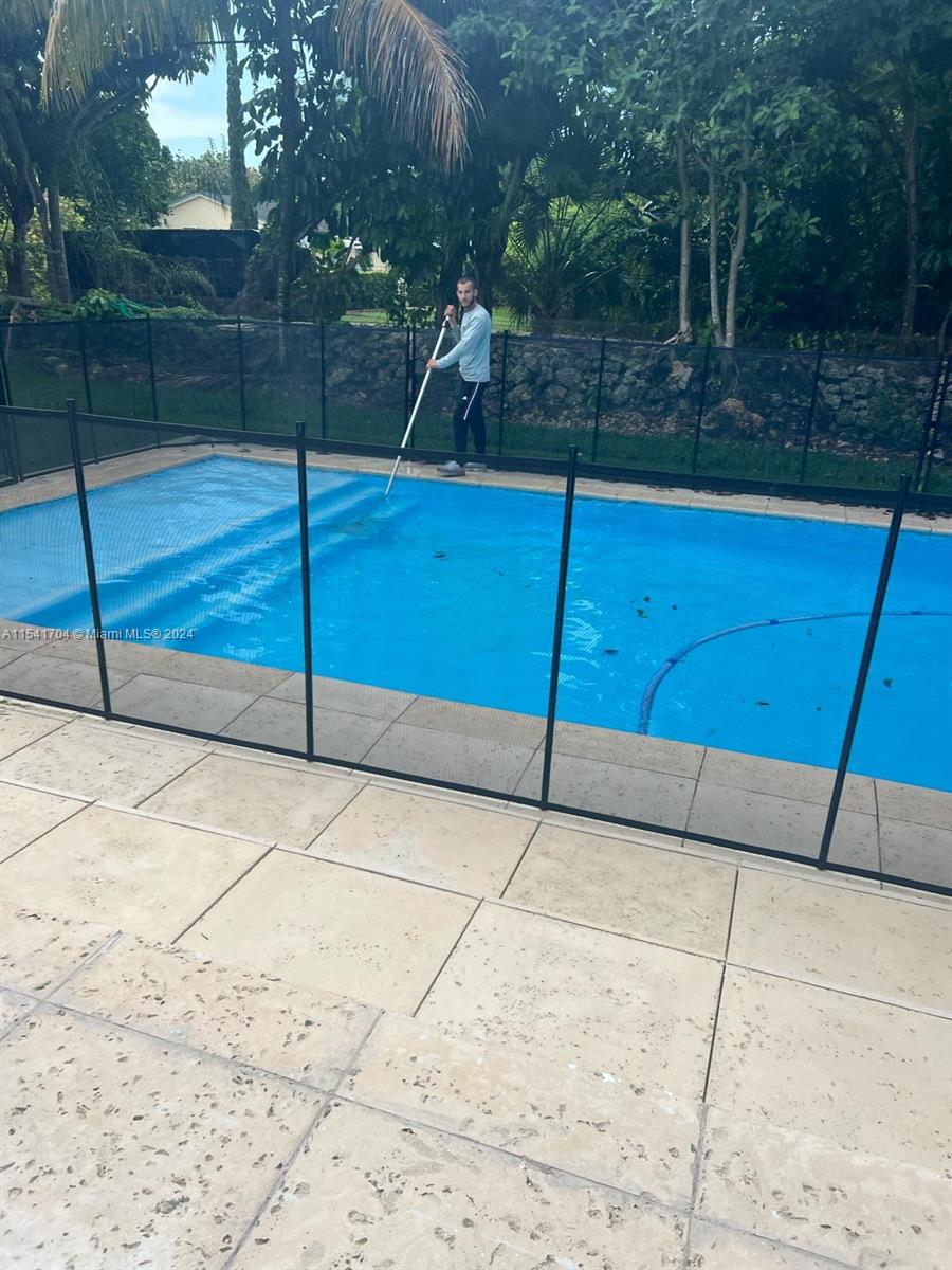 OAK MANOR - Residential