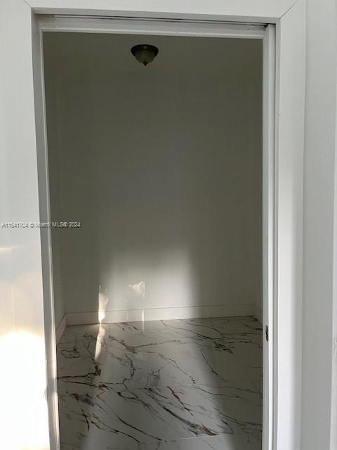 OAK MANOR - Residential