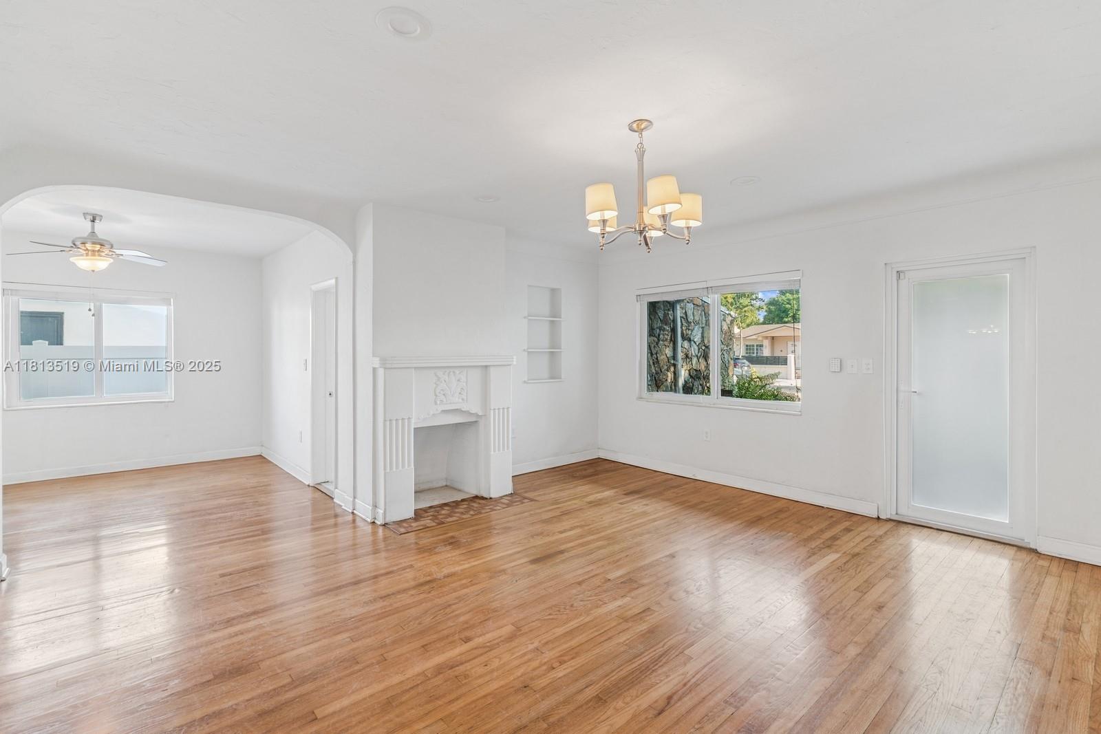 2350 SW 26th St
