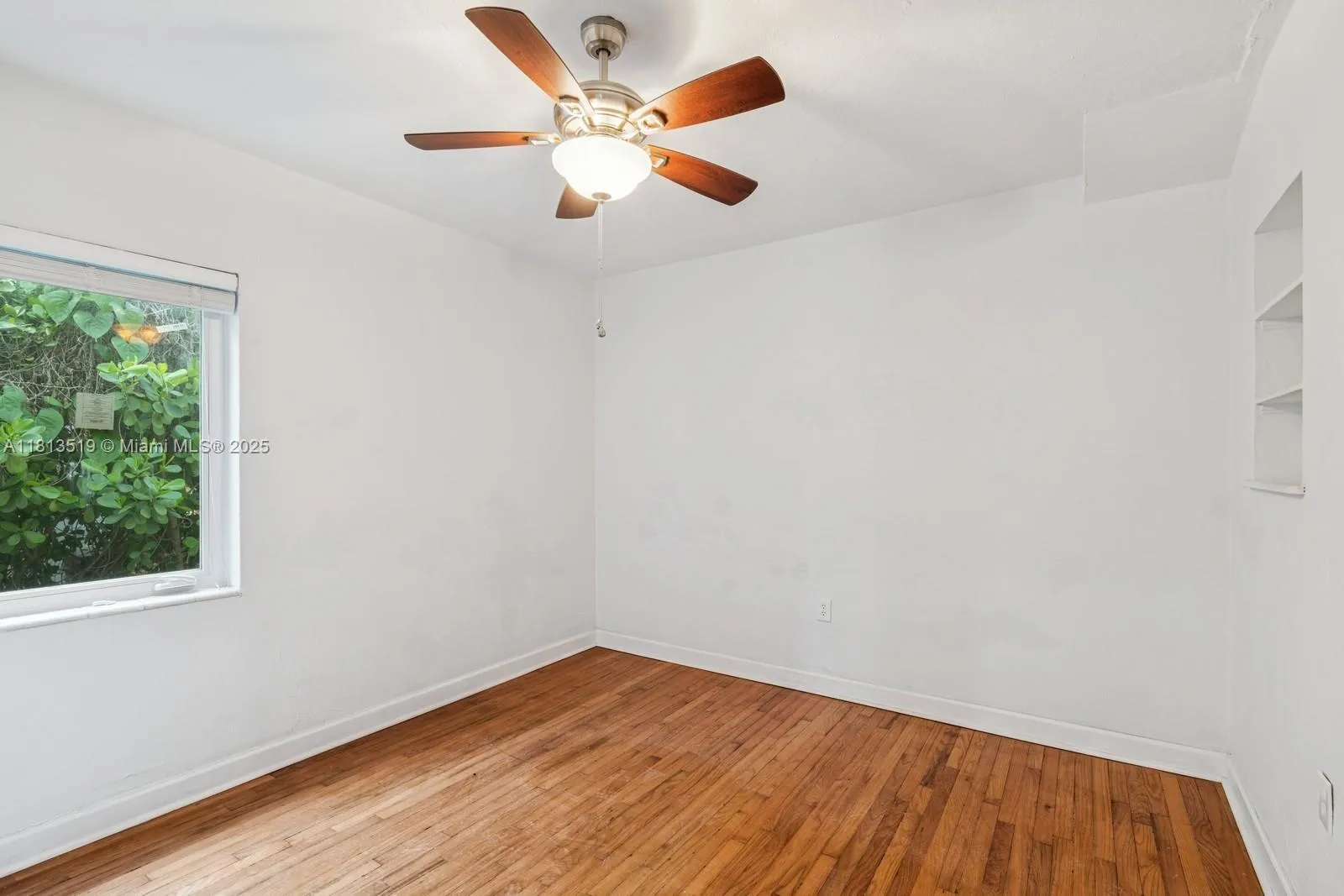 Miami, Florida 33133, United States, 3 Bedrooms Bedrooms, ,2 BathroomsBathrooms,Residential,Active,148590