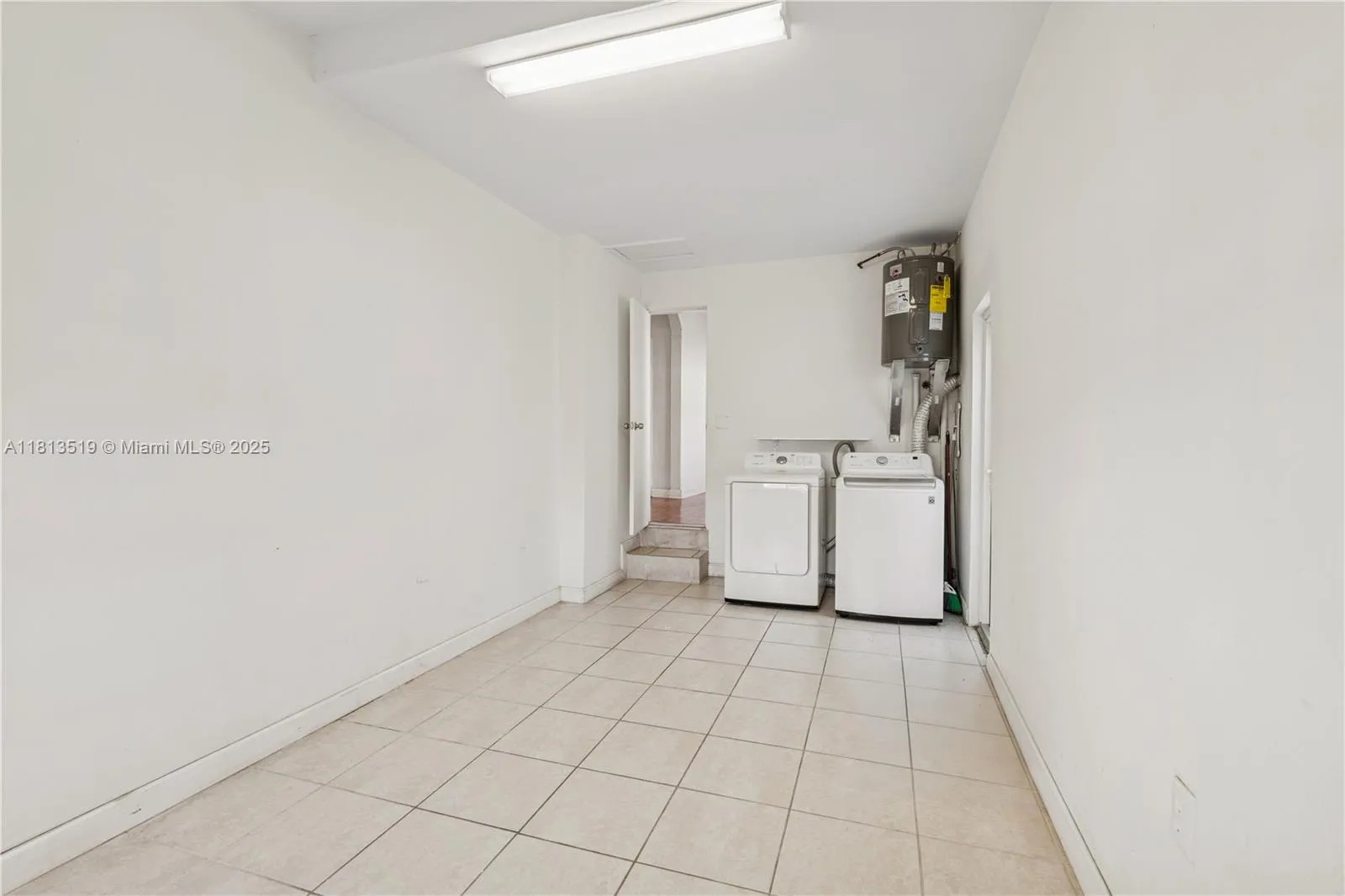 Miami, Florida 33133, United States, 3 Bedrooms Bedrooms, ,2 BathroomsBathrooms,Residential,Active,148590