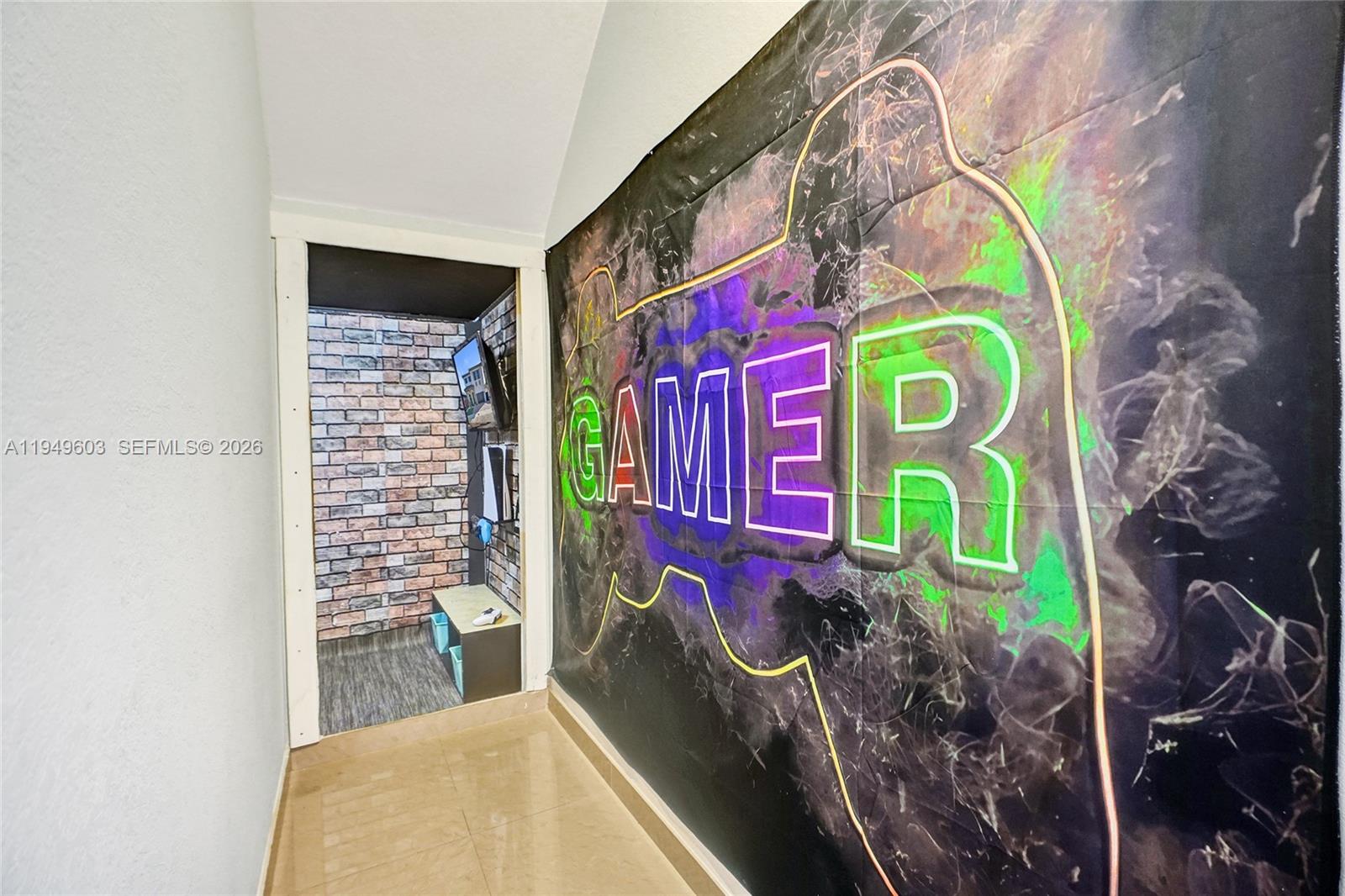 GARDEN ESTATES AT THE HAM - Residential