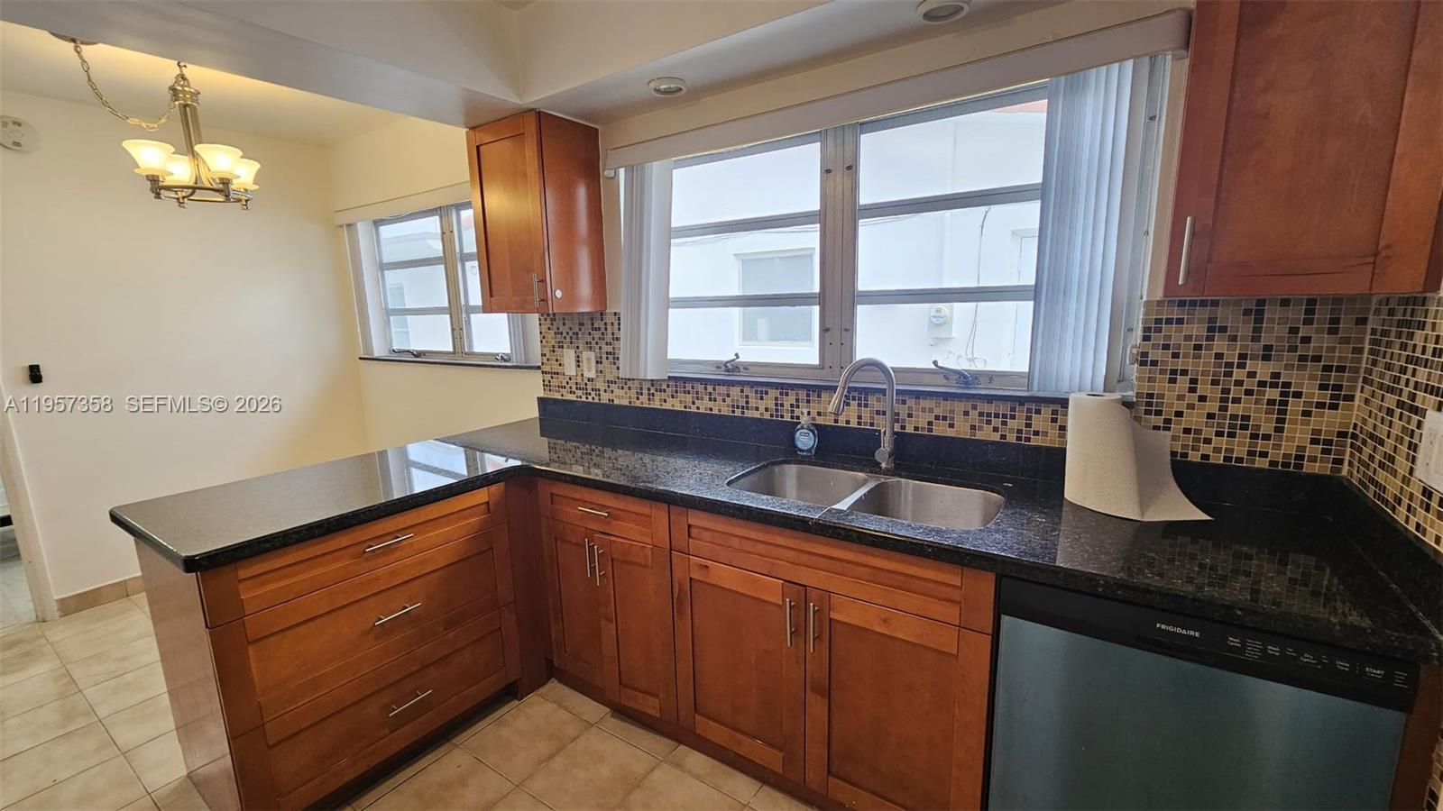 ALTOS DEL MAR NO 5 - Residential