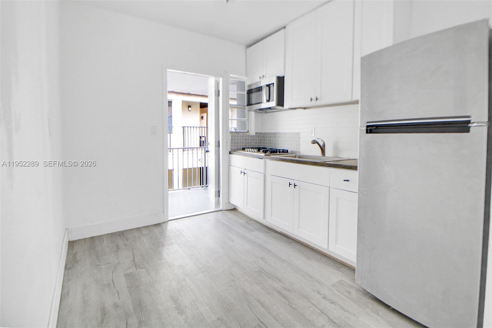 WATERSIDE CONDO - Residential