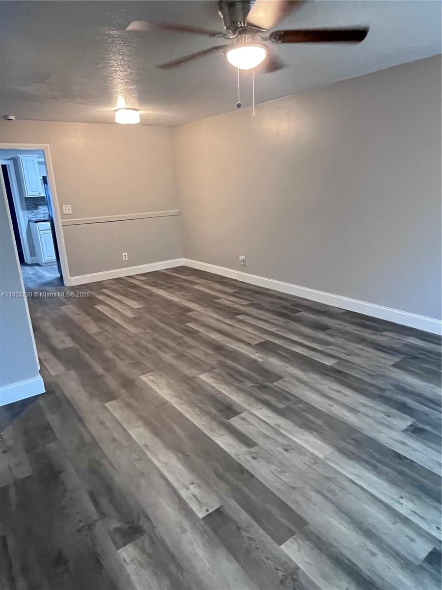 5305 NW 15 CT 1