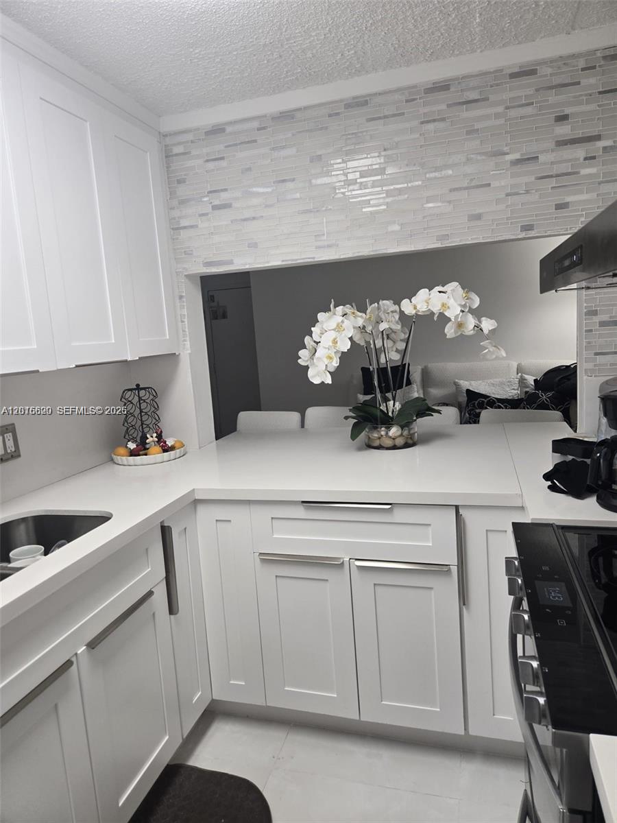 LIVE OAK CONDOMINIUM TWO - Residential
