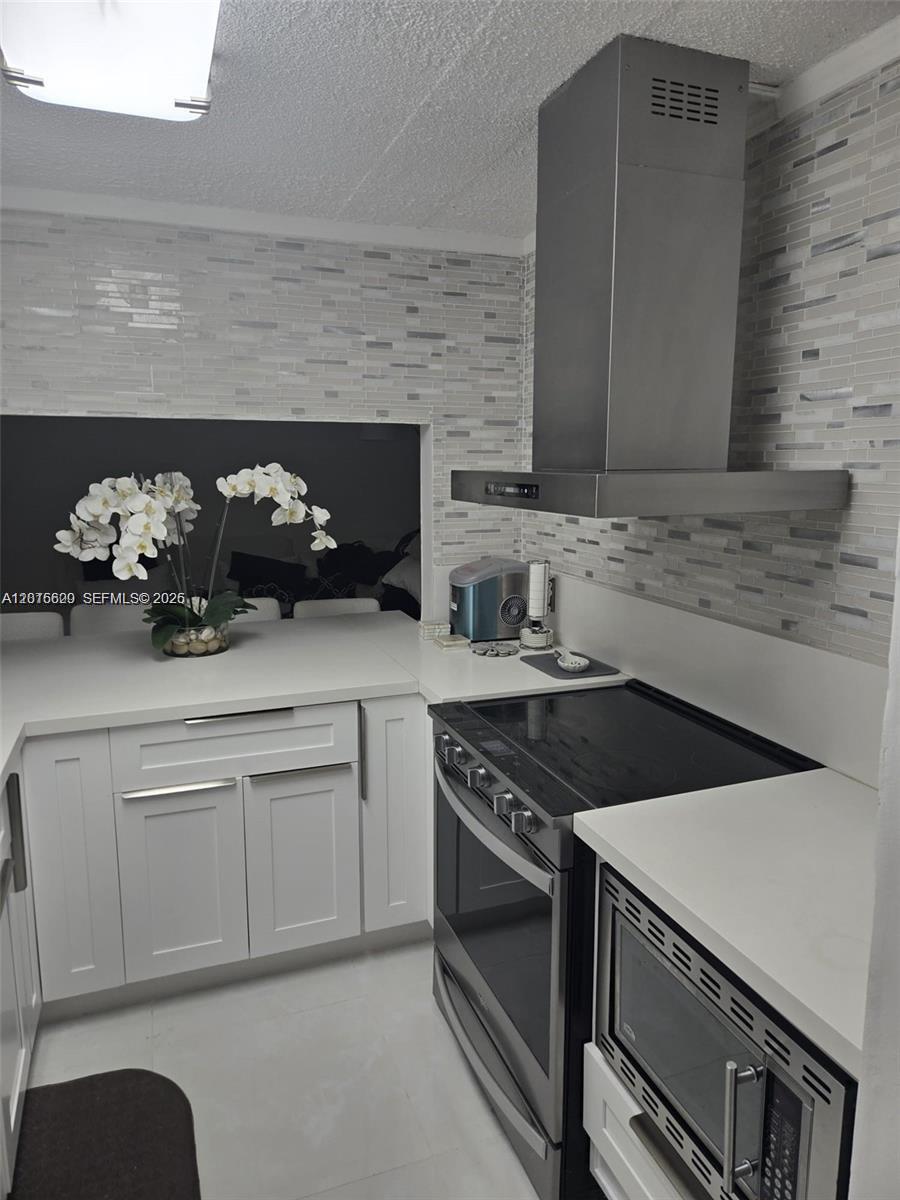 LIVE OAK CONDOMINIUM TWO - Residential