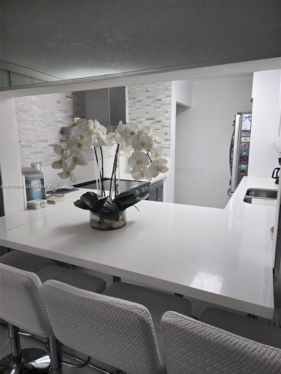 LIVE OAK CONDOMINIUM TWO - Residential