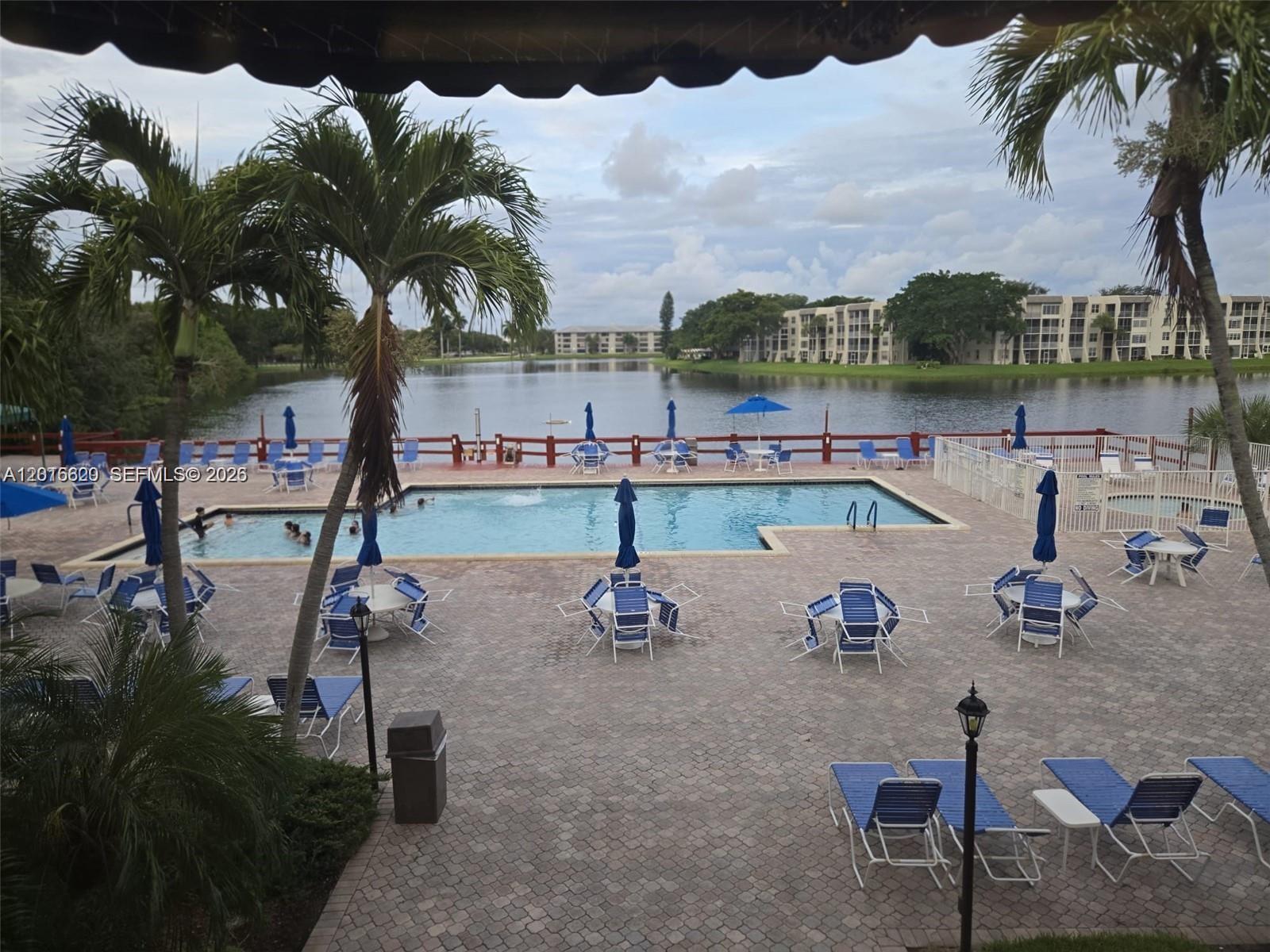 LIVE OAK CONDOMINIUM TWO - Residential