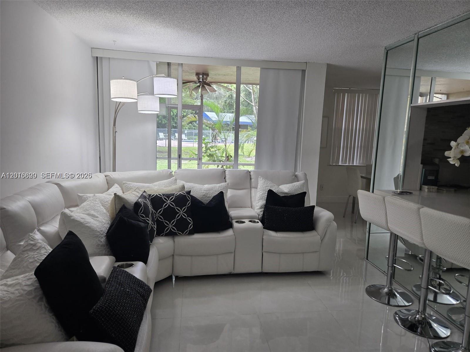 LIVE OAK CONDOMINIUM TWO - Residential