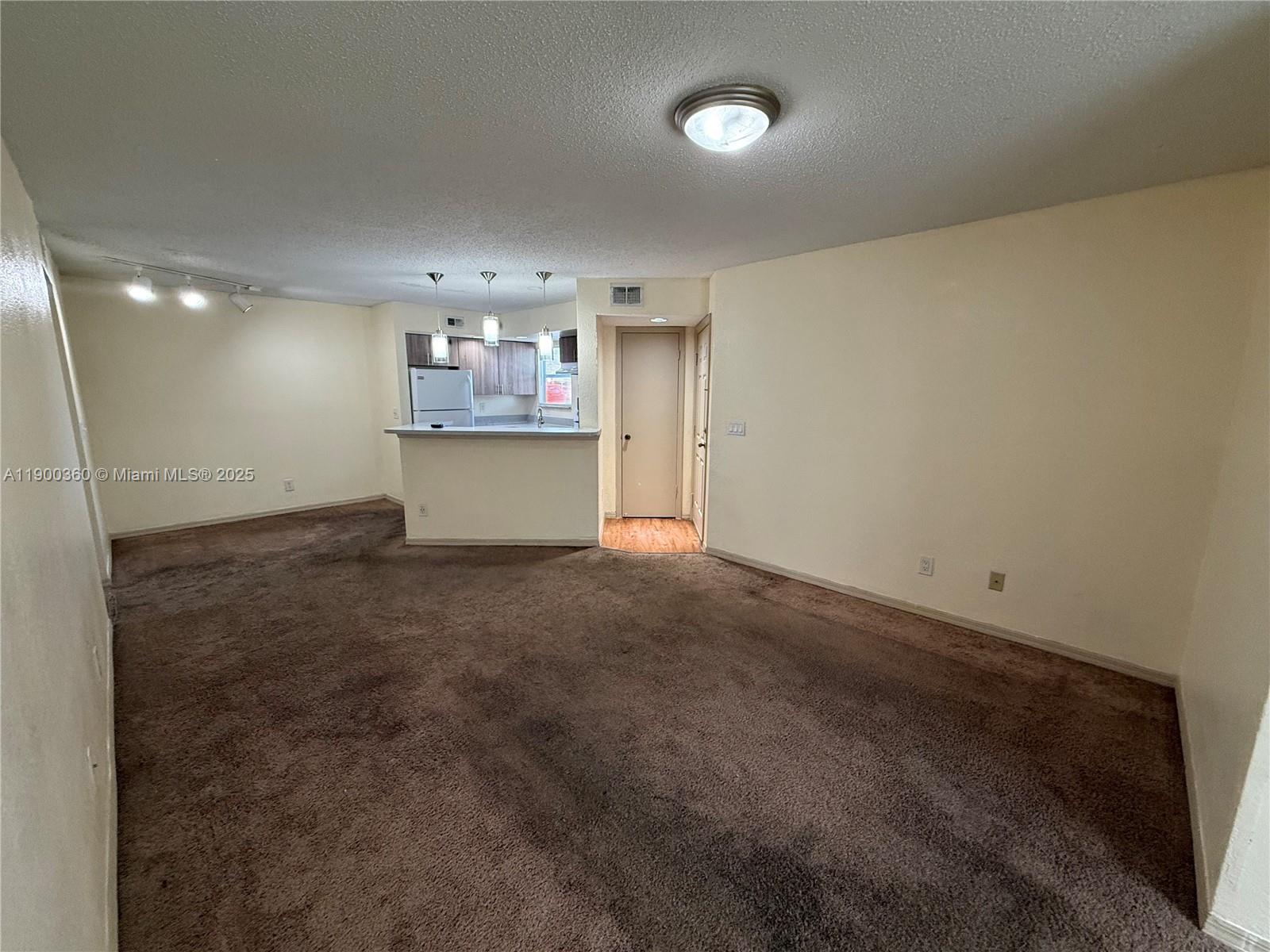 ISLES AT LAGO MAR CONDO - Residential Lease