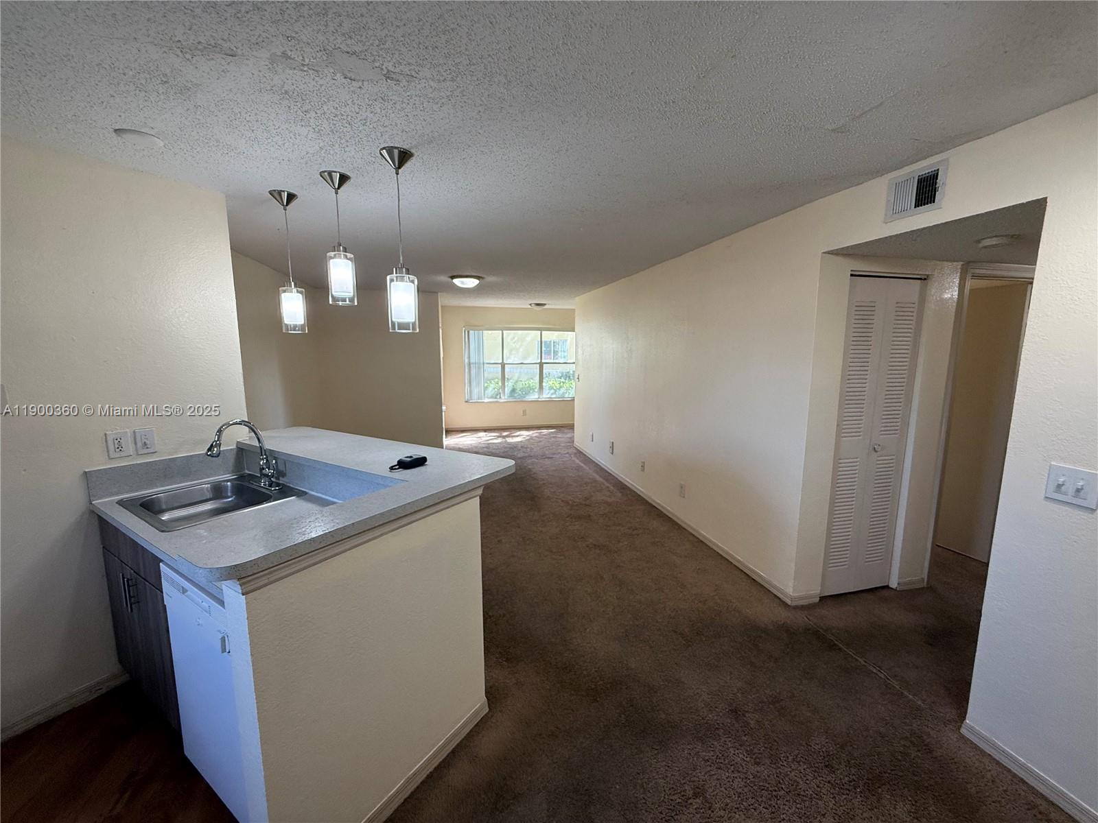 ISLES AT LAGO MAR CONDO - Residential Lease