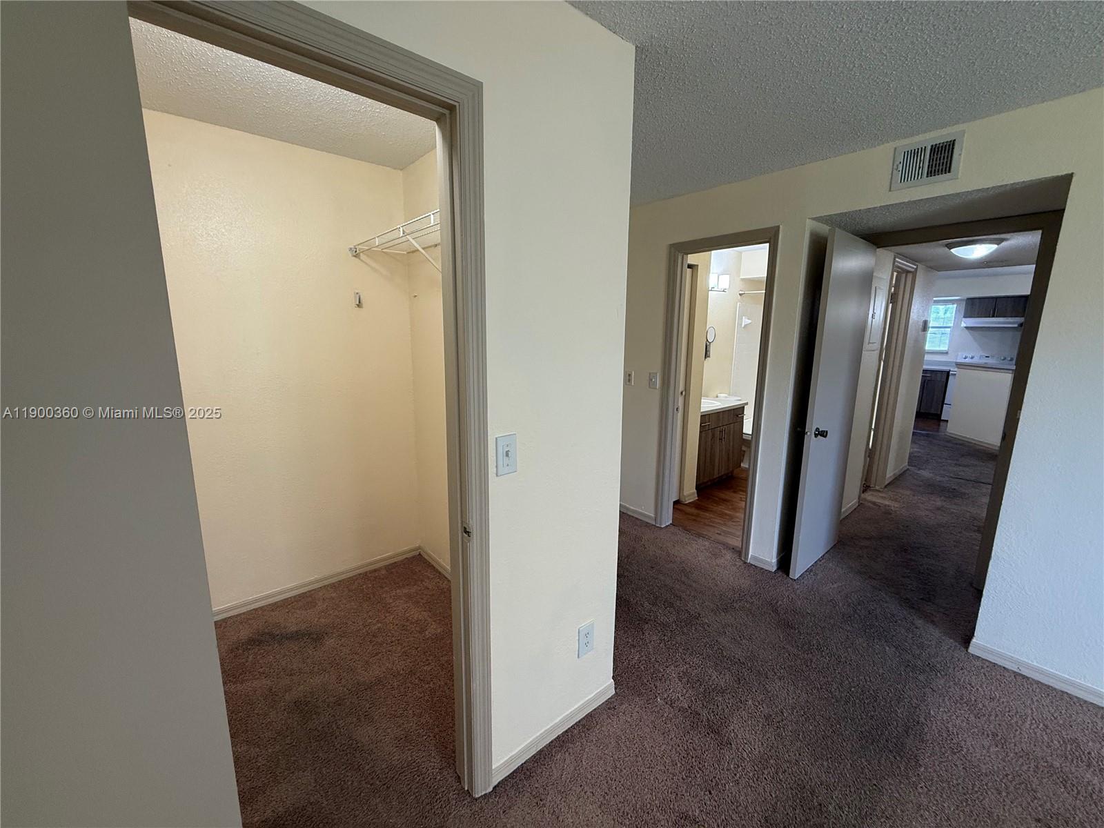 ISLES AT LAGO MAR CONDO - Residential Lease