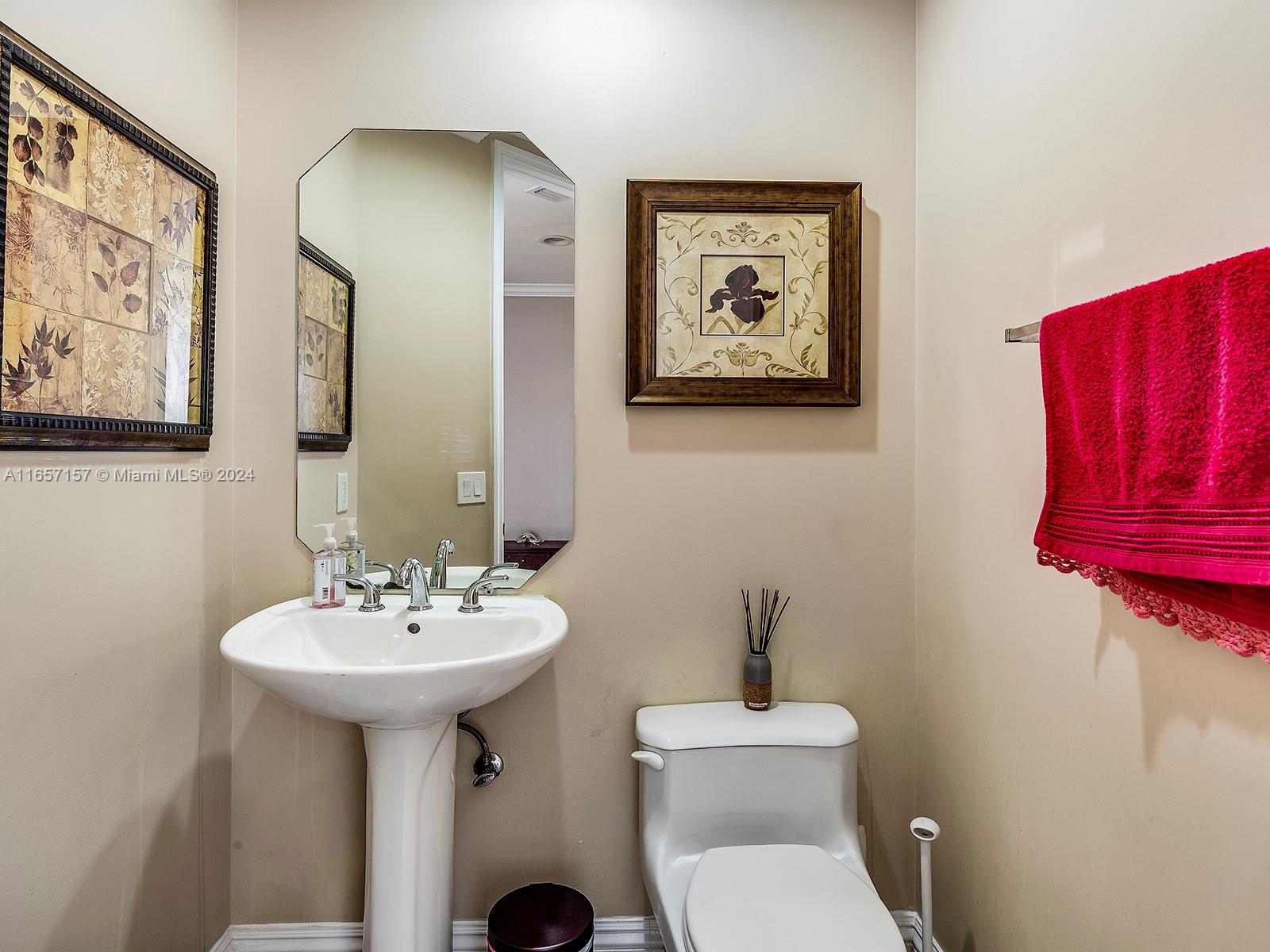 AVENTURA LAKES - PHASE II - Residential Lease