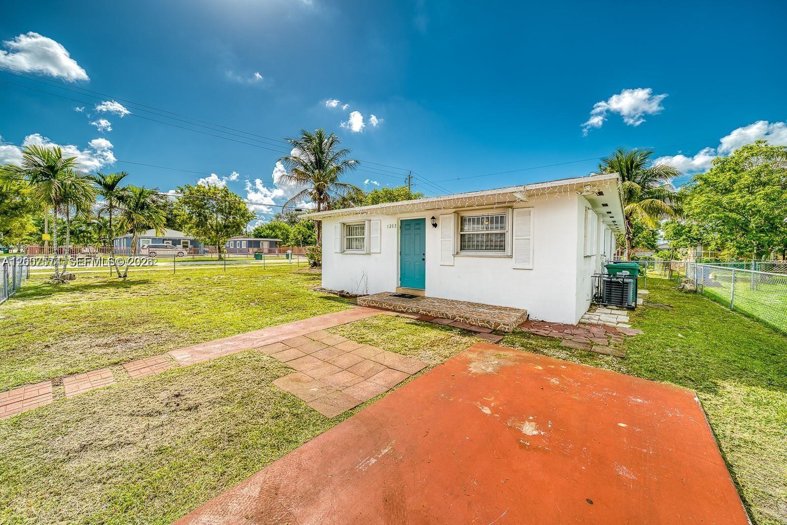 1200 NW 102nd St 1202