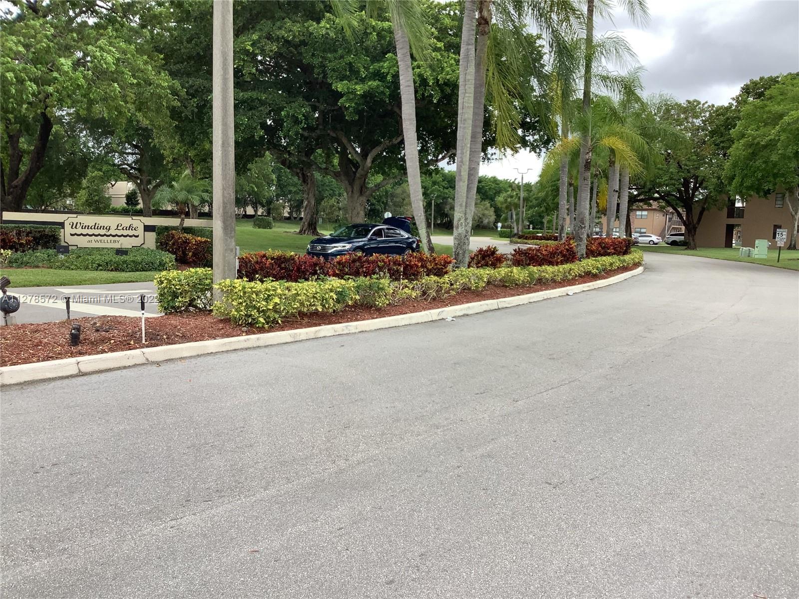 WINDING LAKE AT WELLEBY C - Residential