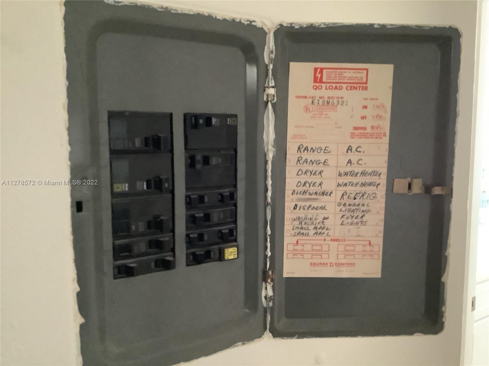 WINDING LAKE AT WELLEBY C - Residential