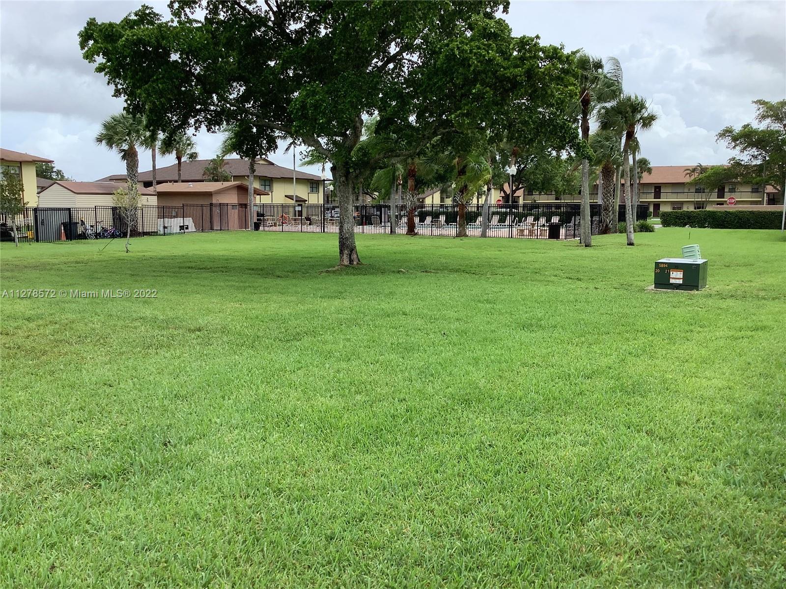 WINDING LAKE AT WELLEBY C - Residential