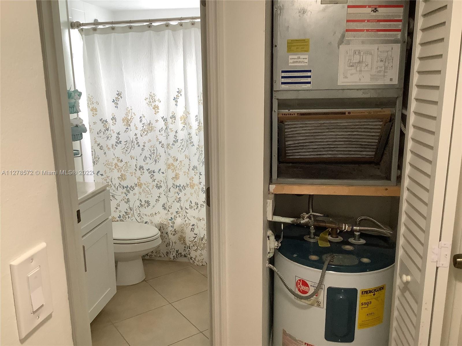 WINDING LAKE AT WELLEBY C - Residential