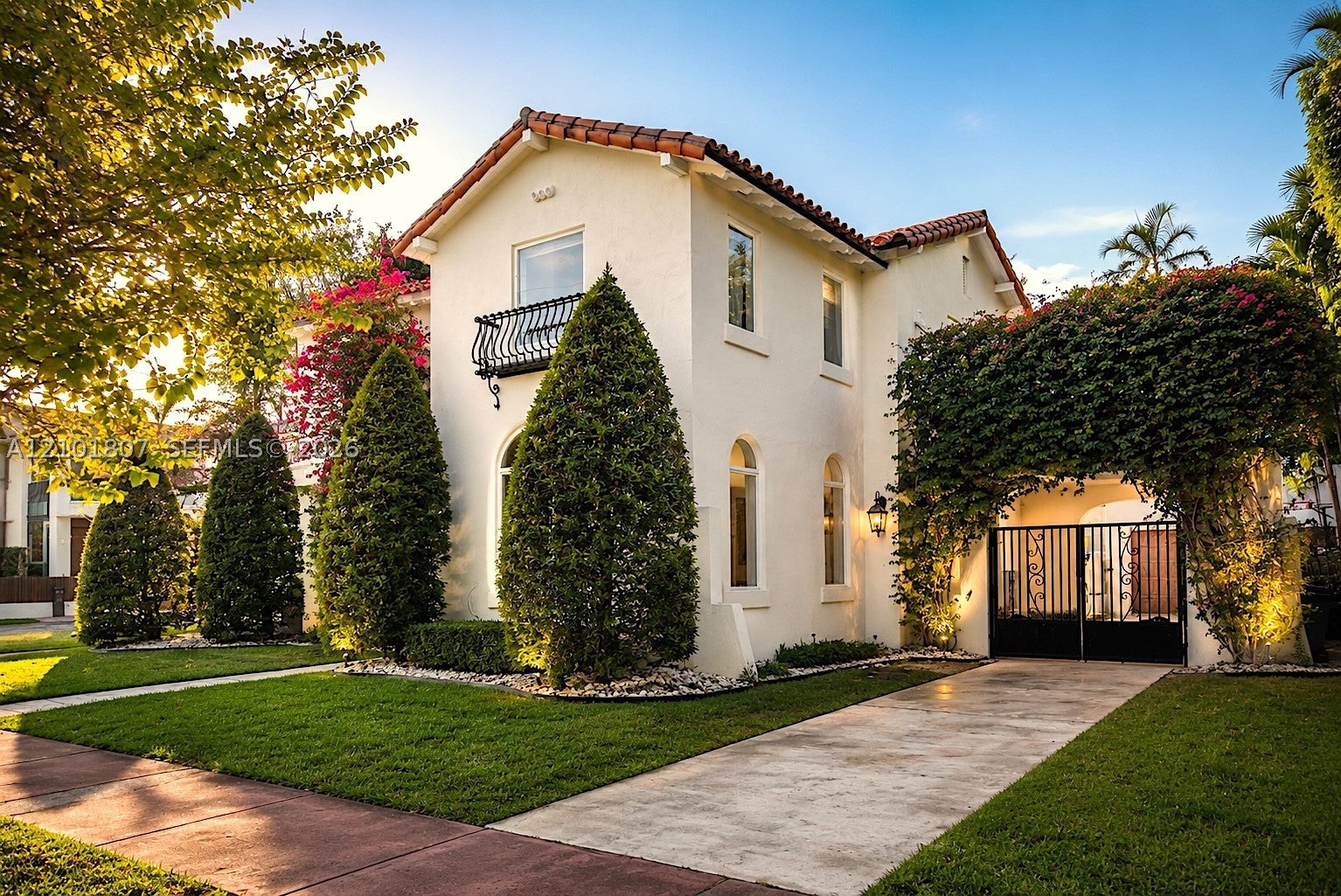 5800 La Gorce Dr