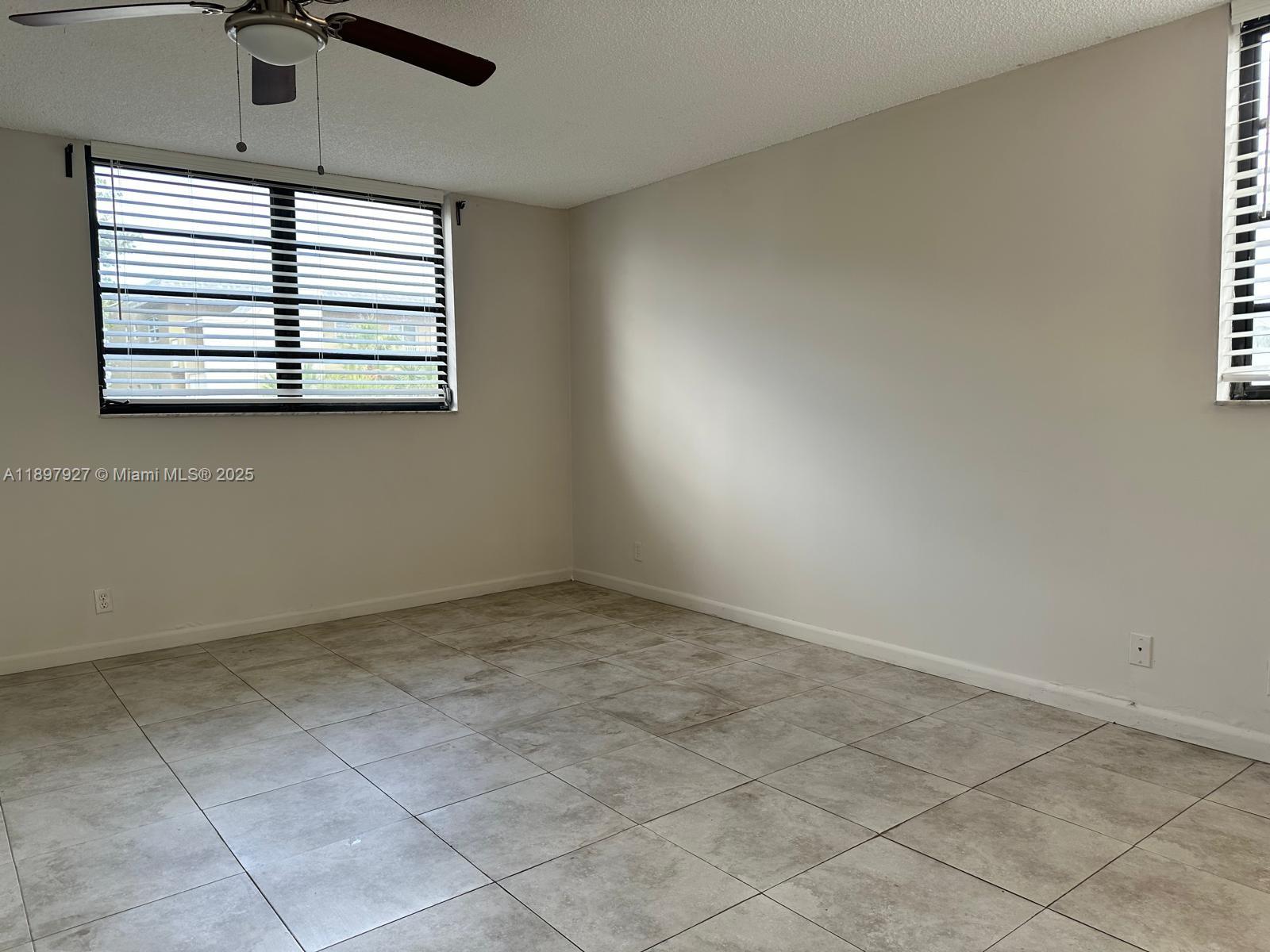 3100 N Pine Island Rd 310, Sunrise, FL, 33351/$170,000 4 3100 N Pine Island Rd 310