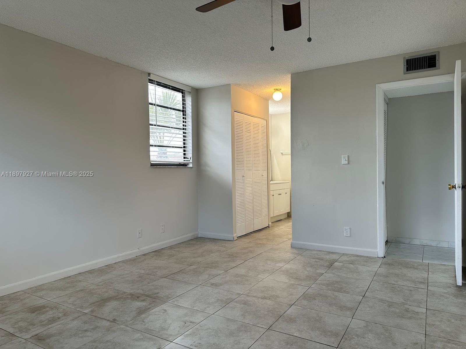 LE CHATEAU CONDO - Residential