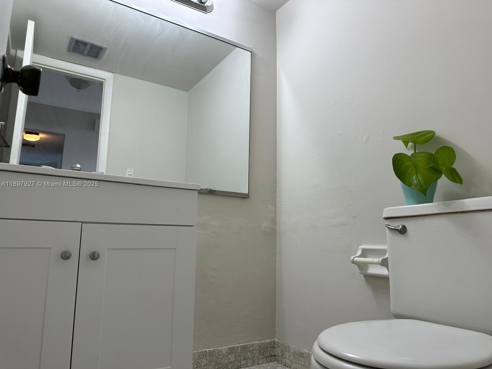 3100 N Pine Island Rd 310, Sunrise, FL, 33351/$170,000 3 3100 N Pine Island Rd 310